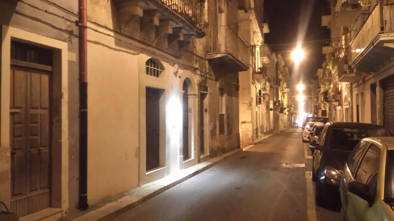 Апартаменты Casa Dell'Aquila Barocca Рагуза Экстерьер фото